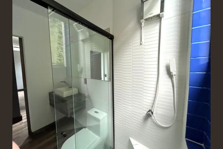 Casa para alugar com 130m², 2 quartos e 2 vagas Casa para alugar com 130m², 2 quartos e 2 vagasBanheiro da Suíte 2