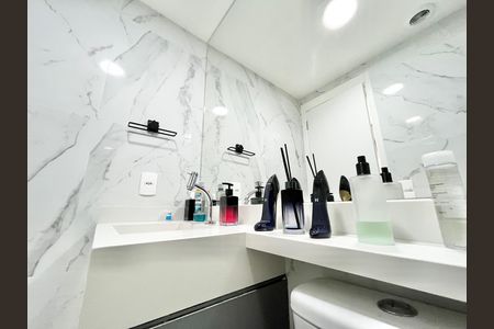Apartamento à venda com 39m², 2 quartos e sem vaga Apartamento à venda com 39m², 2 quartos e sem vagaBanheiro