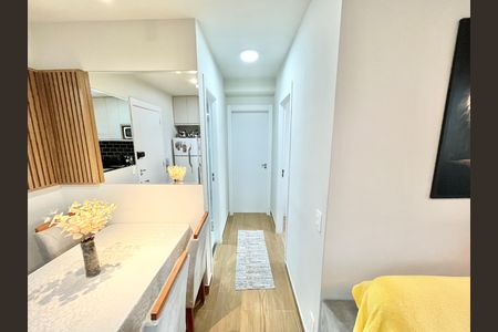 Apartamento à venda com 39m², 2 quartos e sem vaga Apartamento à venda com 39m², 2 quartos e sem vagaCorredor