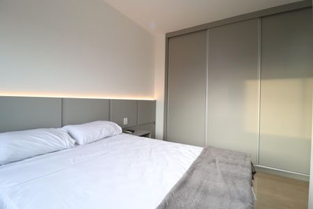 Apartamento para alugar com 68m², 2 quartos e 2 vagasQuarto 2 - Suíte