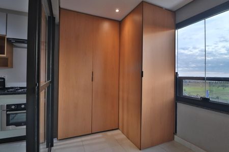 Apartamento para alugar com 68m², 2 quartos e 2 vagasVaranda