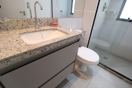 Apartamento para alugar com 68m², 2 quartos e 2 vagasBanheiro do Quarto 2