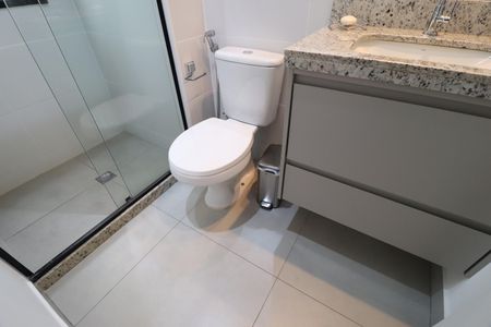 Banheiro do Quarto 1 de apartamento para alugar com 2 quartos, 68m² em Jardim Sul, Uberlândia