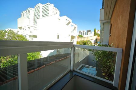 Apartamento para alugar com 114m², 3 quartos e 2 vagasVaranda  da Suíte 