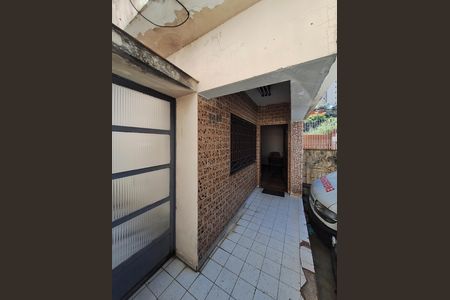 Entrada de casa à venda com 3 quartos, 247m² em Vila Romero, São Paulo