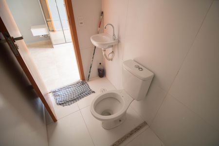 BANHEIRO de kitnet/studio para alugar com 1 quarto, 24m² em Santana, São Paulo