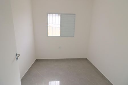 Quarto 1 de apartamento para alugar com 2 quartos, 40m² em Santo Antônio, Osasco