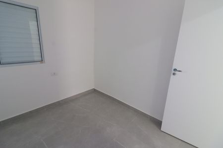 Quarto 2 de apartamento para alugar com 2 quartos, 40m² em Santo Antônio, Osasco