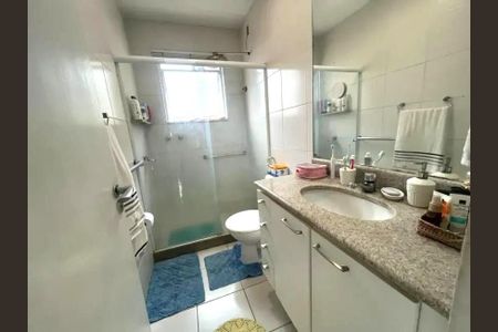 Apartamento à venda com 75m², 2 quartos e sem vaga Apartamento à venda com 75m², 2 quartos e sem vagaBanheiro