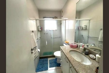 Apartamento à venda com 75m², 2 quartos e sem vaga Apartamento à venda com 75m², 2 quartos e sem vagaBanheiro