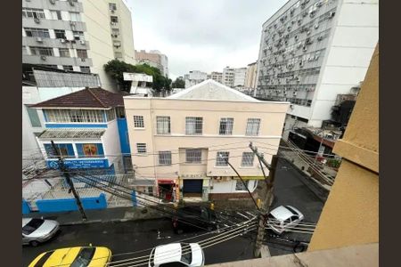 Apartamento à venda com 75m², 2 quartos e sem vaga Apartamento à venda com 75m², 2 quartos e sem vagaVista