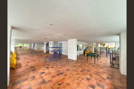 Apartamento para alugar com 72m², 2 quartos e 1 vaga Apartamento para alugar com 72m², 2 quartos e 1 vagaÁrea comum - playground
