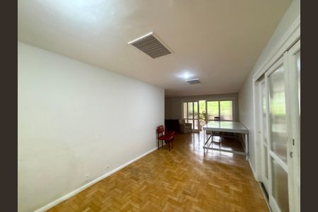 Apartamento para alugar com 72m², 2 quartos e 1 vaga Apartamento para alugar com 72m², 2 quartos e 1 vagaÁrea comum - salão de festas