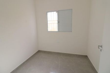 Quarto 1 de apartamento para alugar com 2 quartos, 40m² em Santo Antônio, Osasco