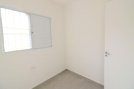 Quarto 1 de apartamento para alugar com 2 quartos, 40m² em Santo Antônio, Osasco