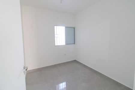 Quarto 2 de apartamento para alugar com 2 quartos, 40m² em Santo Antônio, Osasco