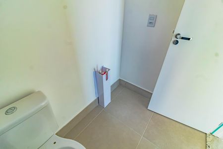 Apartamento à venda com 109m², 3 quartos e 2 vagas Apartamento à venda com 109m², 3 quartos e 2 vagasBanheiro 1