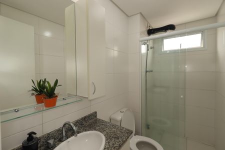 Apartamento para alugar com 54m², 2 quartos e 2 vagasBanheiro