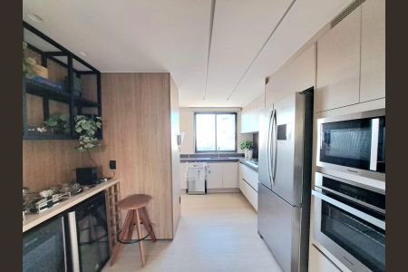 Apartamento à venda com 101m², 3 quartos e 2 vagas Apartamento à venda com 101m², 3 quartos e 2 vagasCozinha