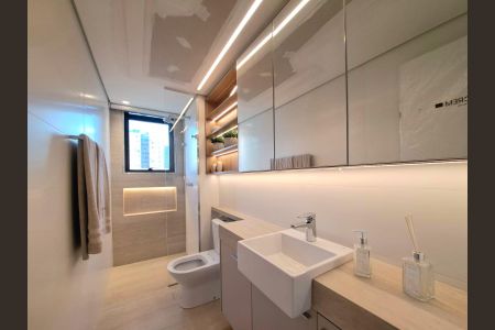 Apartamento à venda com 101m², 3 quartos e 2 vagas Apartamento à venda com 101m², 3 quartos e 2 vagasBanheiro da Suíte