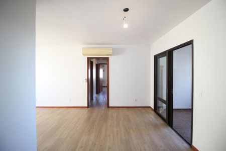 Apartamento para alugar com 140m², 3 quartos e 1 vagaSala