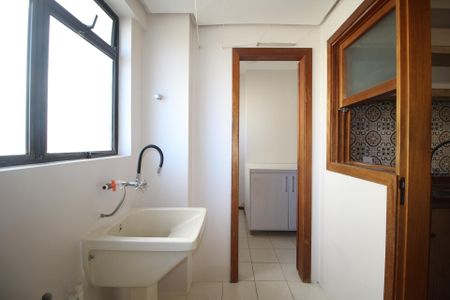 Apartamento para alugar com 140m², 3 quartos e 1 vagaÁrea de Serviço