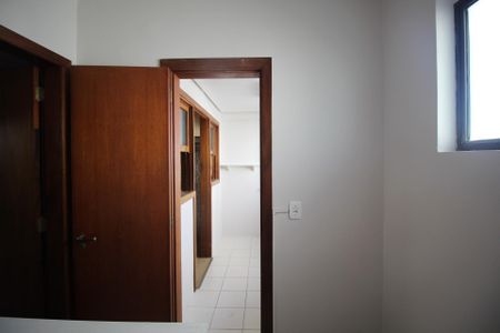 Apartamento para alugar com 140m², 3 quartos e 1 vagaÁrea de Serviço