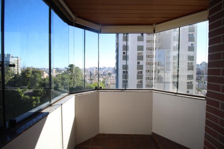 Apartamento para alugar com 140m², 3 quartos e 1 vagaSacada