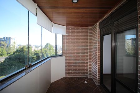 Apartamento para alugar com 140m², 3 quartos e 1 vagaSacada