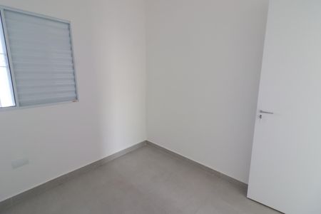 Quarto 1 de apartamento para alugar com 2 quartos, 40m² em Santo Antônio, Osasco