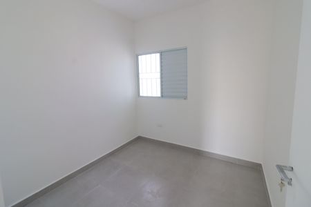 Quarto 1 de apartamento para alugar com 2 quartos, 40m² em Santo Antônio, Osasco