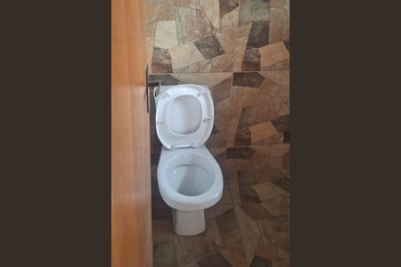 Casa à venda com 285m², 5 quartos e 6 vagasBanheiro