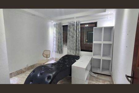 Quarto  de casa à venda com 5 quartos, 285m² em Jardim Jovaia, Guarulhos