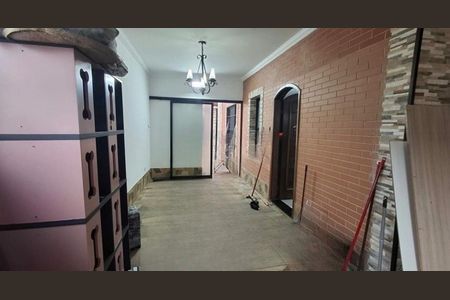 Casa à venda com 285m², 5 quartos e 6 vagasÁrea externa