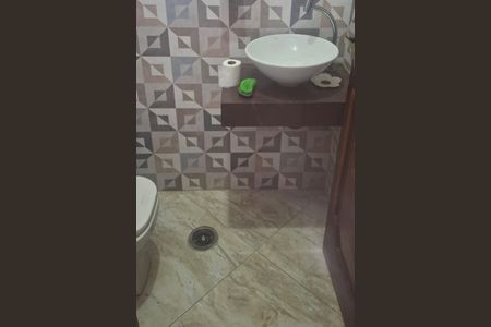 Banheiro de casa à venda com 5 quartos, 285m² em Jardim Jovaia, Guarulhos