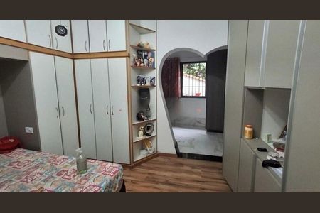 Quarto  de casa à venda com 5 quartos, 285m² em Jardim Jovaia, Guarulhos