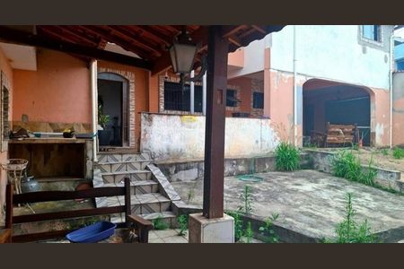 Casa à venda com 285m², 5 quartos e 6 vagasÁrea Externa