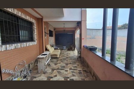 Casa à venda com 285m², 5 quartos e 6 vagasÁrea externa