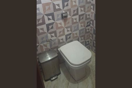 Casa à venda com 285m², 5 quartos e 6 vagasBanheiro
