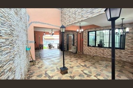 Casa à venda com 285m², 5 quartos e 6 vagasÁrea Externa