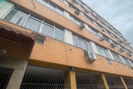 Apartamento para alugar com 94m², 2 quartos e 1 vaga Apartamento para alugar com 94m², 2 quartos e 1 vagaFachada
