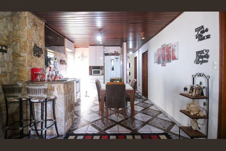 Casa à venda com 250m², 4 quartos e 1 vaga