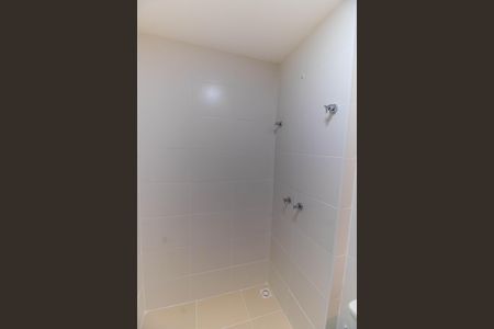Apartamento à venda com 61m², 2 quartos e 1 vaga Apartamento à venda com 61m², 2 quartos e 1 vagaBanheiro da Suíte