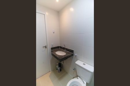 Apartamento à venda com 61m², 2 quartos e 1 vaga Apartamento à venda com 61m², 2 quartos e 1 vagaBanheiro Social