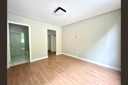 Suíte 2 de casa para alugar com 3 quartos, 150m² em Morro da Cruz, Florianópolis