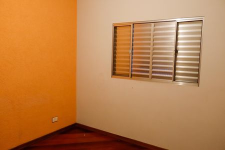 Casa à venda com 600m², 4 quartos e 3 vagas Casa à venda com 600m², 4 quartos e 3 vagasQuarto 2