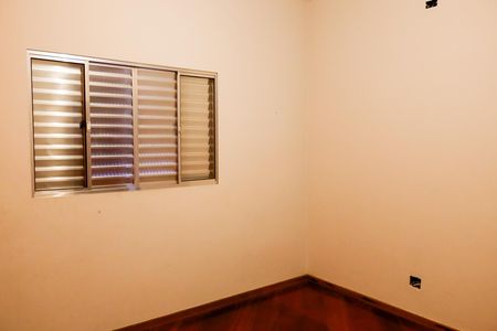 Casa à venda com 600m², 4 quartos e 3 vagas Casa à venda com 600m², 4 quartos e 3 vagasQuarto 2