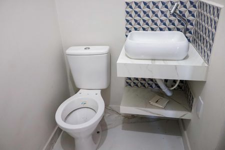 Casa à venda com 600m², 4 quartos e 3 vagas Casa à venda com 600m², 4 quartos e 3 vagasBanheiro 3