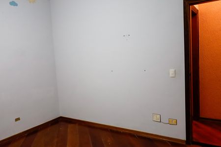 Casa à venda com 600m², 4 quartos e 3 vagas Casa à venda com 600m², 4 quartos e 3 vagasQuarto 1