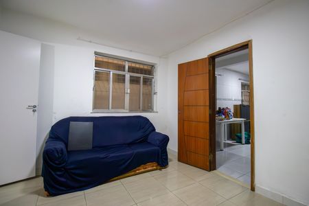 Sala de casa para alugar com 1 quarto, 96m² em Penha, Rio de Janeiro